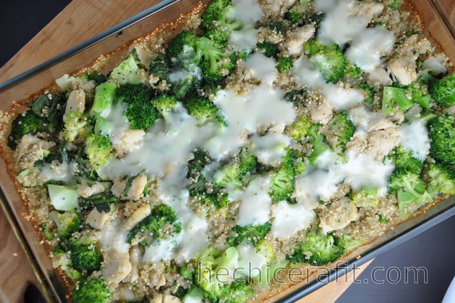 Quinoa horneada con brócoli y pollo 