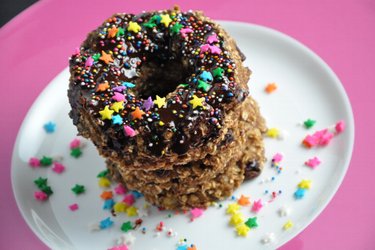 Donuts saludables de avena con cobertura de chocolate